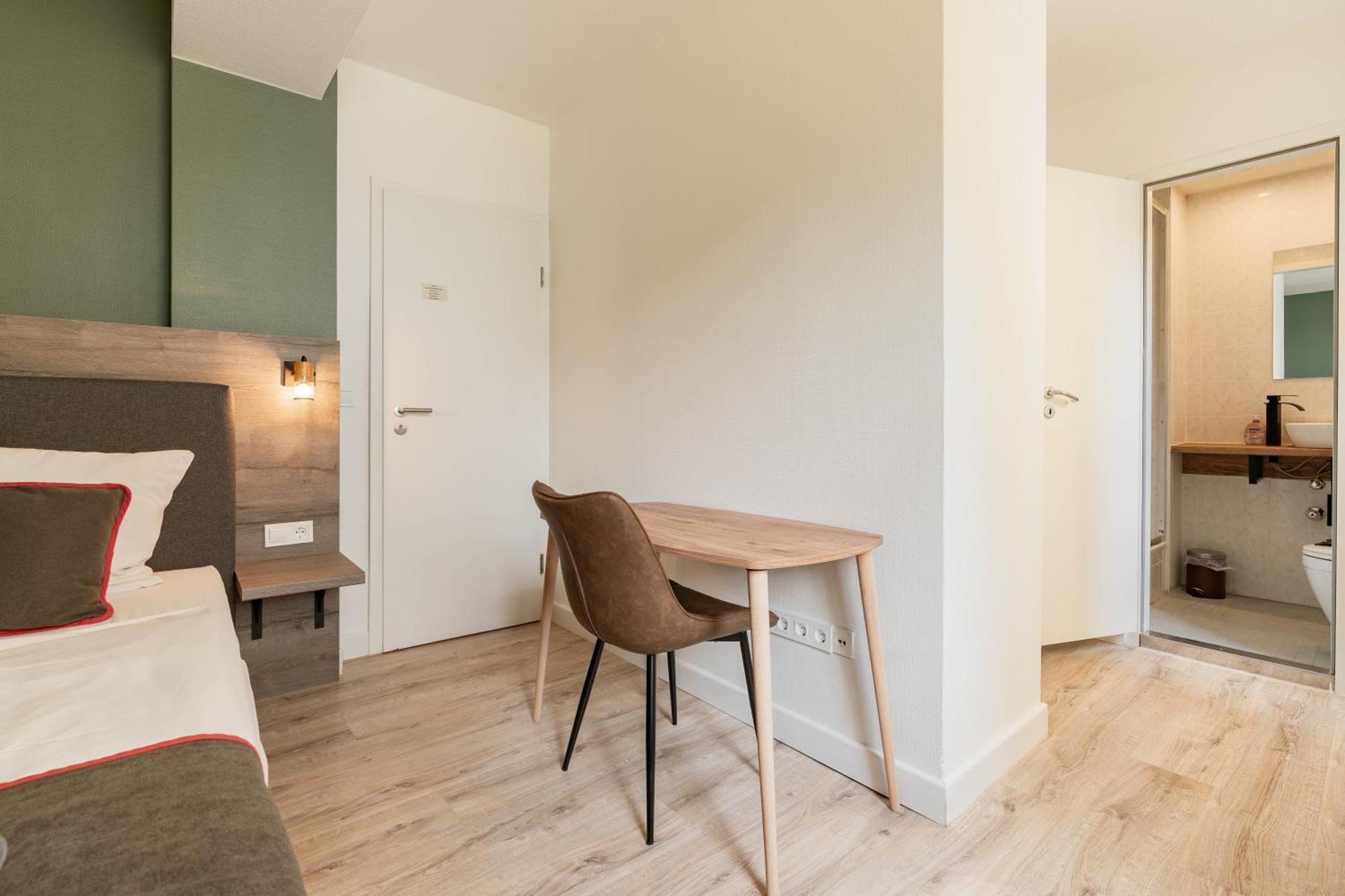 Enger Hof 3*
